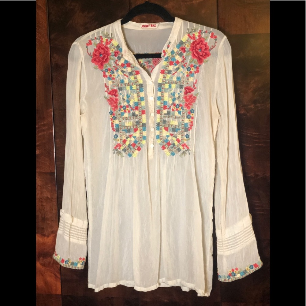 Beautifully embroidered Johnny Was top.